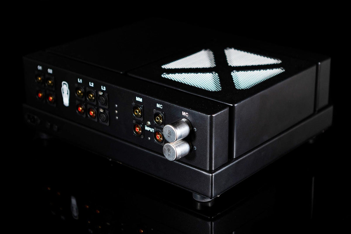 Yellowstone Preamplifier - ampsandsound