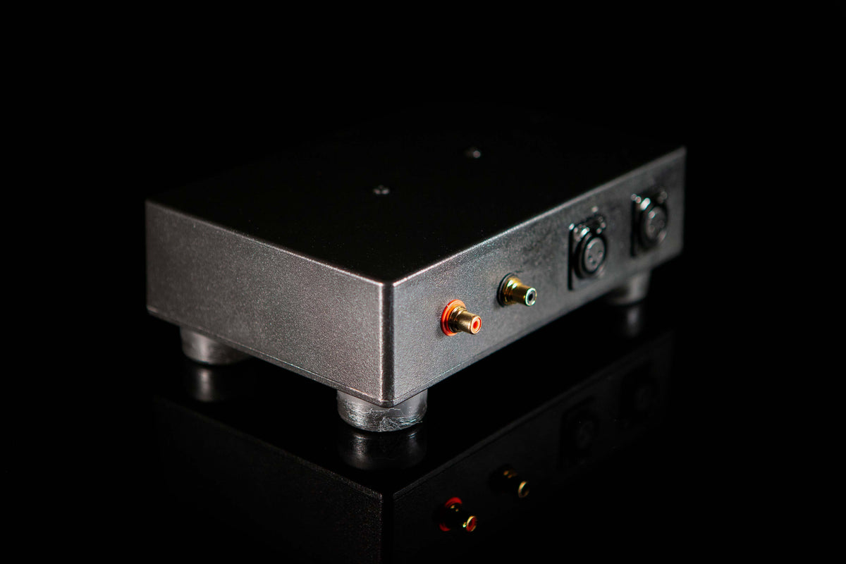 XLR to RCA Balanced Converter with Input Transformers and Stepped Volume Control - ampsandsound